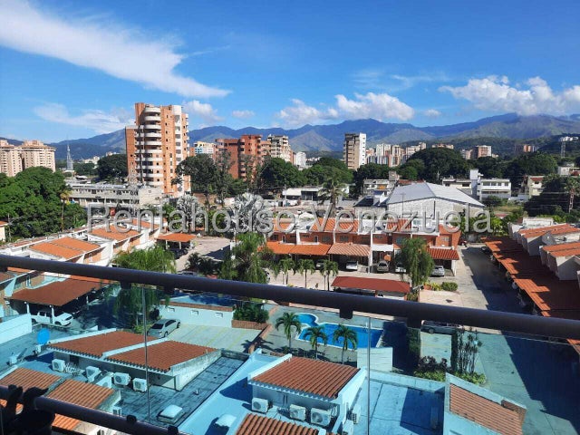 26-9653 En Venta Apartamento Semi Equipado ubicado en Trigal Norte
