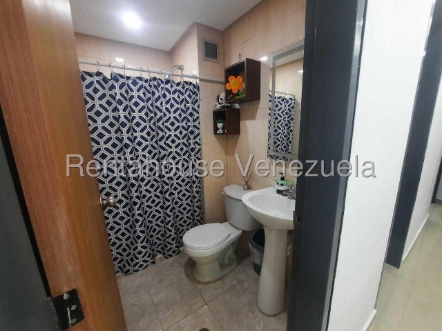 26-9653 En Venta Apartamento Semi Equipado ubicado en Trigal Norte