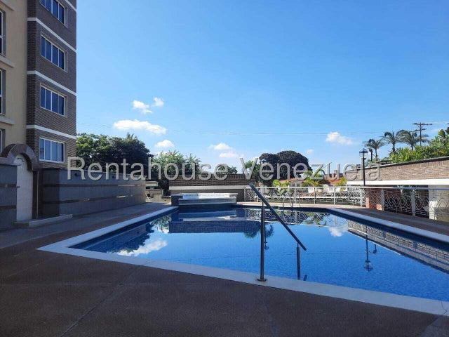 26-9653 En Venta Apartamento Semi Equipado ubicado en Trigal Norte