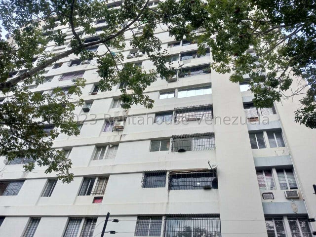 26-10405 Comodo apartamento en Alquiler, completamente amoblado y equipado en El Bosque