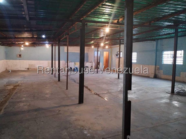 26-10829 Local comercial en Alquiler de 200 m2 en Av Cedeño