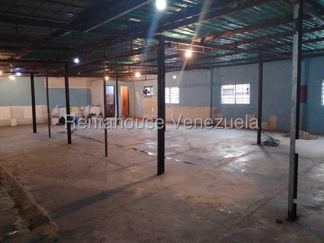 26-10829 Local comercial en Alquiler de 200 m2 en Av Cedeño