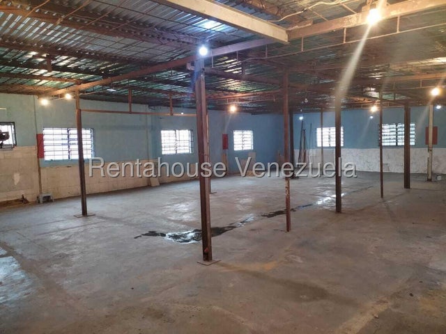 26-10829 Local comercial en Alquiler de 200 m2 en Av Cedeño