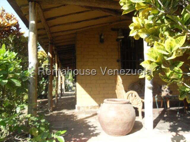 26-10816 Casa de campo acogedora en Venta El Encanto Municipio Libertador
