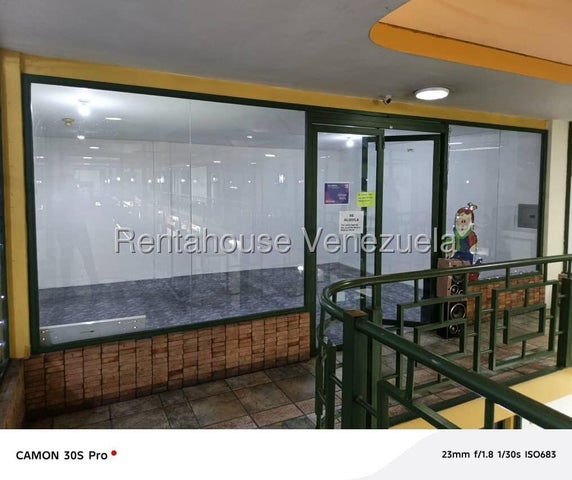 26-10983 Local Comercial en Alquiler en la Av Bolivar 