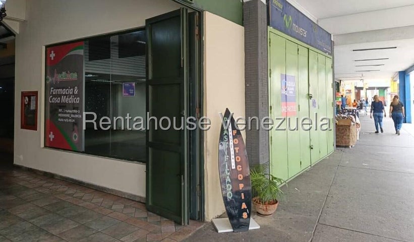 26-10983 Local Comercial en Alquiler en la Av Bolivar 