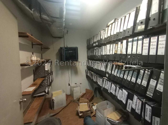 En Zona Industrial Galpon en venta Ubicado en Valencia Carabobo 25-4278 ELOISA MEJIA