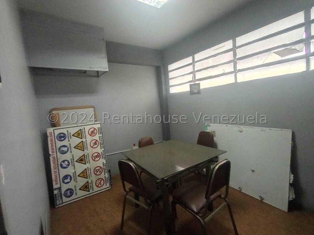 En Zona Industrial Galpon en venta Ubicado en Valencia Carabobo 25-4278 ELOISA MEJIA