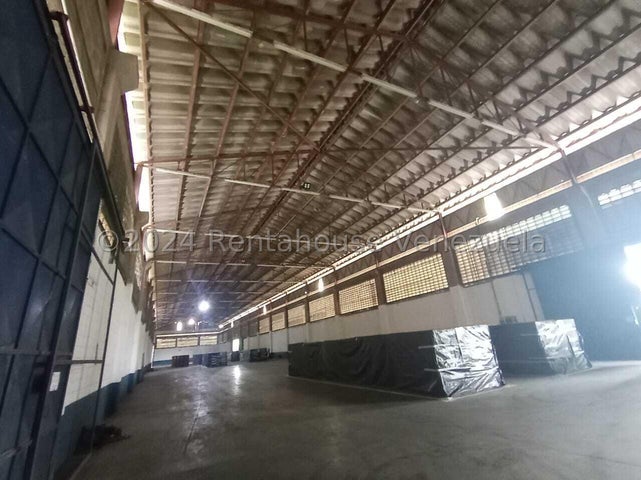 En Zona Industrial Galpon en venta Ubicado en Valencia Carabobo 25-4278 ELOISA MEJIA