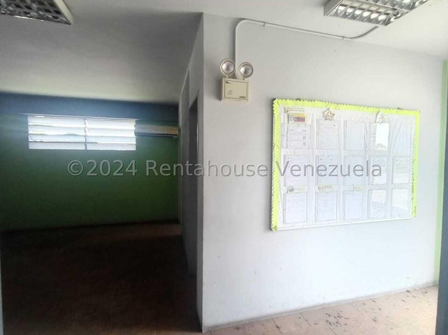 En Zona Industrial Galpon en venta Ubicado en Valencia Carabobo 25-4278 ELOISA MEJIA