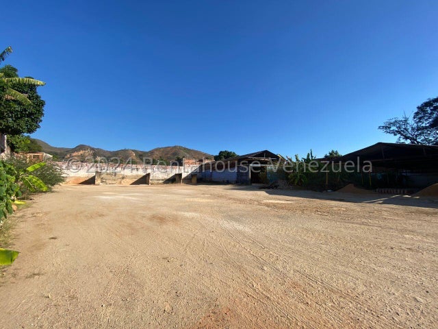 Terreno en venta ubicado en La  Candelaria Valencia Carabobo 24-15311 ELOISA MEJIA