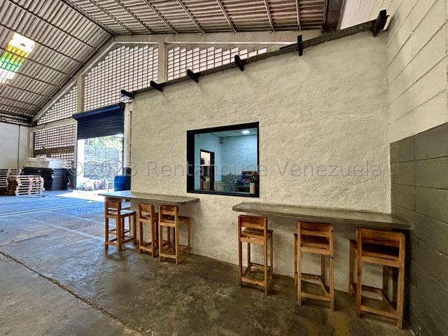 En Industrial Carabobo Galpon Comercial en Venta Ubicado en Valencia Carabobo cd 24-11132 ELOISA MEJIA