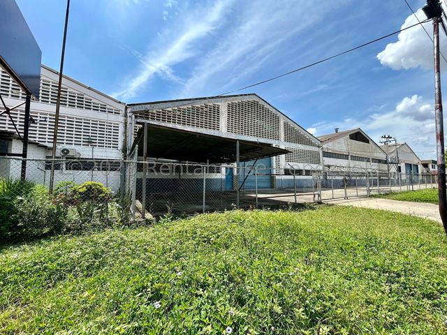 En Industrial Carabobo Galpon Comercial en Venta Ubicado en Valencia Carabobo cd 24-11132 ELOISA MEJIA