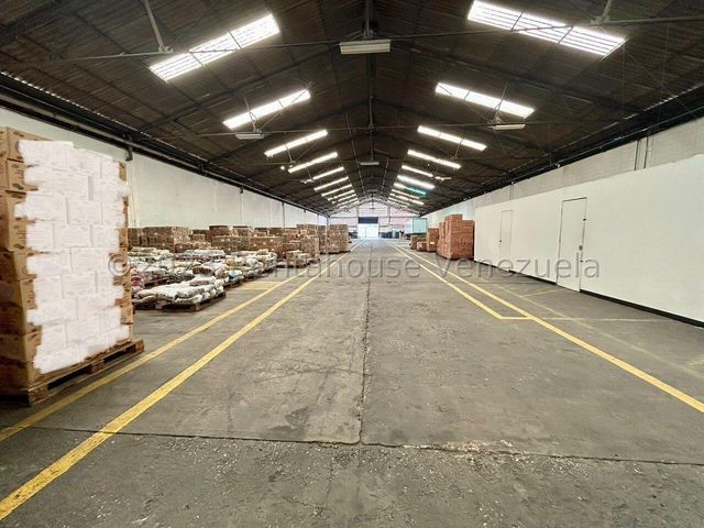 En Industrial Carabobo Galpon Comercial en Venta Ubicado en Valencia Carabobo cd 24-11132 ELOISA MEJIA