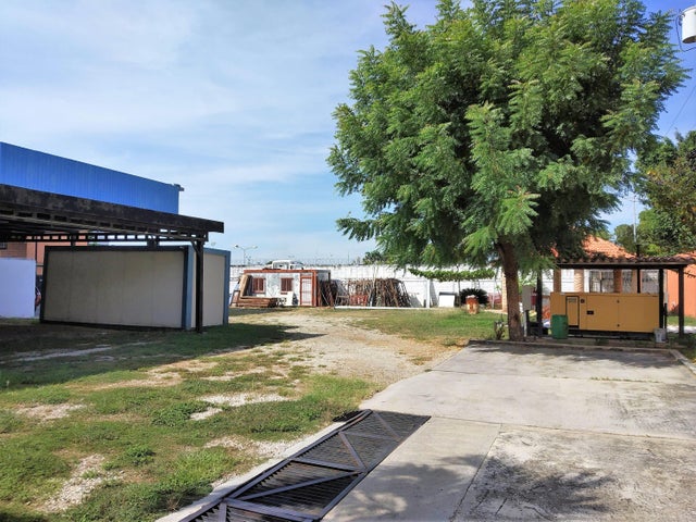 Zona Industrial Galpon en venta ubicado en Valencia Carabobo cod 25-5986 ELOISA MEJIA