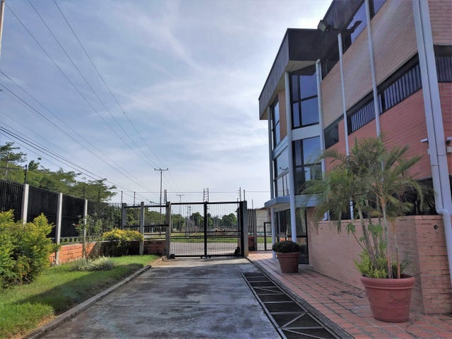 Zona Industrial Galpon en venta ubicado en Valencia Carabobo cod 25-5986 ELOISA MEJIA