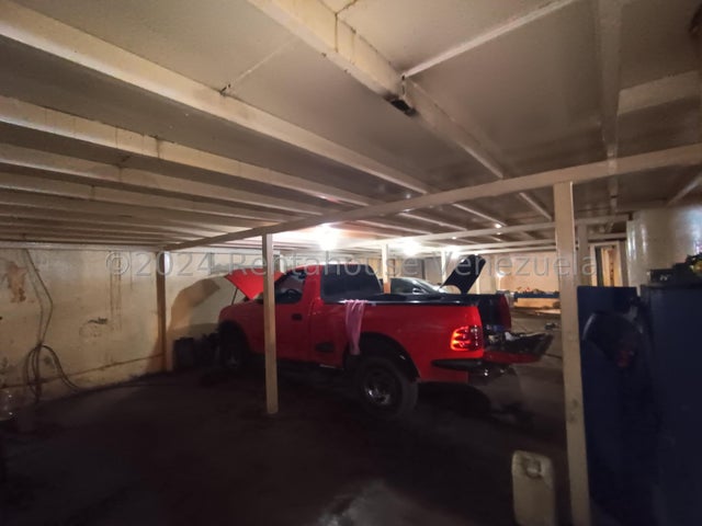 En el Centro de Valencia en venta  Ubicado en Valencia Carabobo 24-17854 ELOISA MEJIA