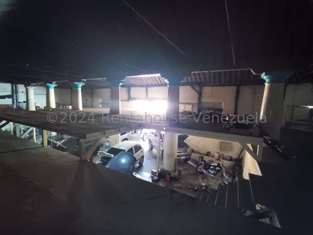 En el Centro de Valencia en venta  Ubicado en Valencia Carabobo 24-17854 ELOISA MEJIA