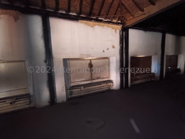 En el Centro de Valencia en venta  Ubicado en Valencia Carabobo 24-17854 ELOISA MEJIA