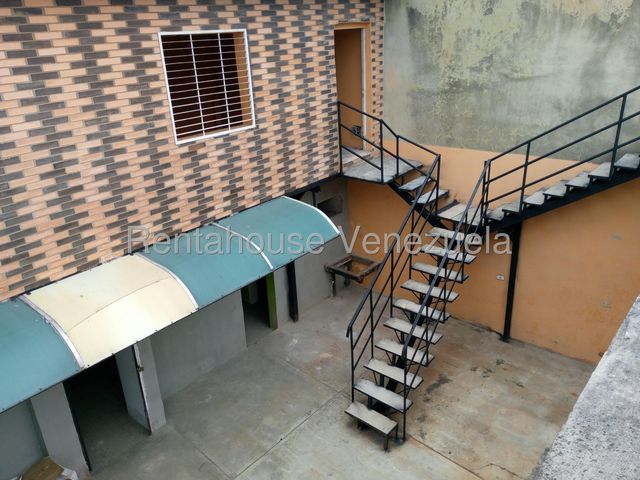 La candelaria Galpon en venta Ubicado en Valencia Carabobo cd 26-4649 ELOISA MEJIA