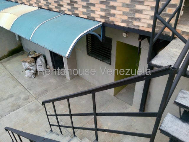 Galpon en Alquiler ubicado en La Candelaria Valencia Carabobo cd 26-10724 ELOISA MEJIA