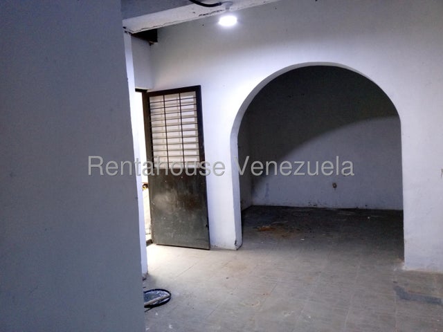 Galpon en Alquiler ubicado en La Candelaria Valencia Carabobo cd 26-10724 ELOISA MEJIA