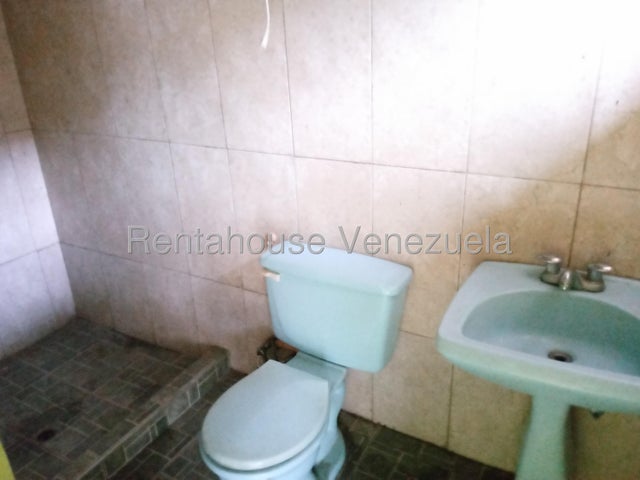Galpon en Alquiler ubicado en La Candelaria Valencia Carabobo cd 26-10724 ELOISA MEJIA