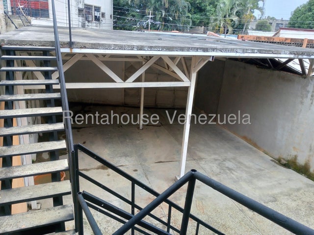 Galpon en Alquiler ubicado en La Candelaria Valencia Carabobo cd 26-10724 ELOISA MEJIA