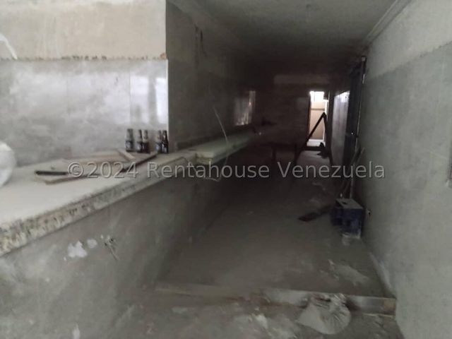 Edificio en venta Av Bolivar Su Valencia Carabobo cd 24-19666 ELOISA MEJIA