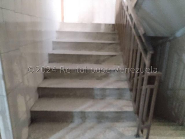 Edificio en venta Av Bolivar Su Valencia Carabobo cd 24-19666 ELOISA MEJIA