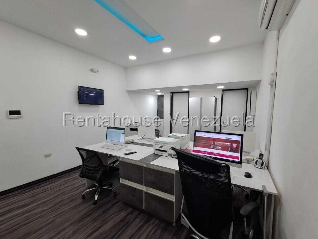 Edificio 4 nieveles con planta electrica en venta ubicado en La Michelena Valencia Carabobo cd 26-1833 ELOISA MEJIA