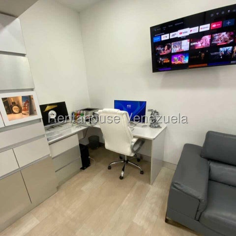 Edificio 4 nieveles con planta electrica en venta ubicado en La Michelena Valencia Carabobo cd 26-1833 ELOISA MEJIA