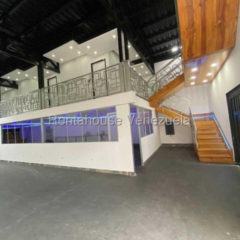 Edificio 4 nieveles con planta electrica en venta ubicado en La Michelena Valencia Carabobo cd 26-1833 ELOISA MEJIA