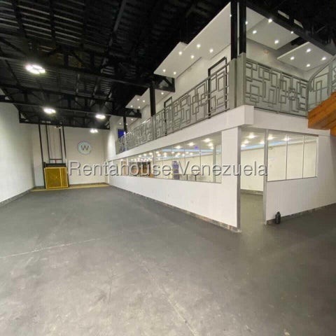 Edificio 4 nieveles con planta electrica en venta ubicado en La Michelena Valencia Carabobo cd 26-1833 ELOISA MEJIA