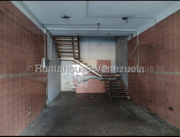 Edificio en venta ubicado en Av Bolivar Valencia Carabobo cd 26-11468 ELOISA MEJIA