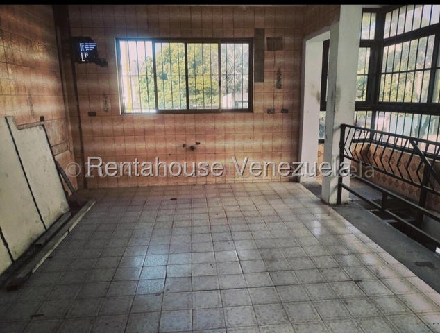 Edificio en venta ubicado en Av Bolivar Valencia Carabobo cd 26-11468 ELOISA MEJIA