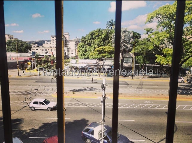 Edificio en venta ubicado en Av Bolivar Valencia Carabobo cd 26-11468 ELOISA MEJIA