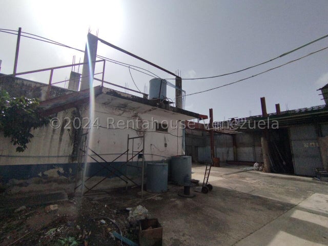 Edificio en venta ubicado en San Joaquin Valencia carabobo cd 25-97  ELOISA MEJIA