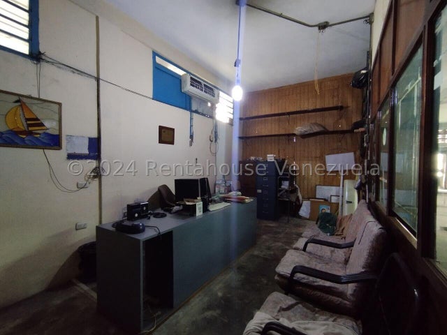 Edificio en venta ubicado en San Joaquin Valencia carabobo cd 25-97  ELOISA MEJIA