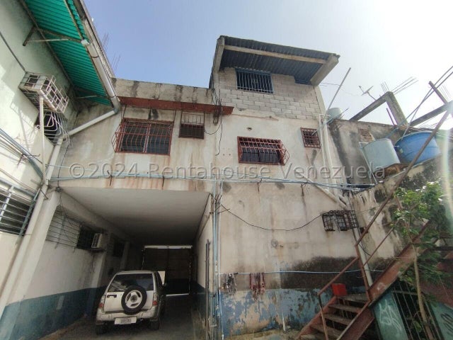 Edificio en venta ubicado en San Joaquin Valencia carabobo cd 25-97  ELOISA MEJIA