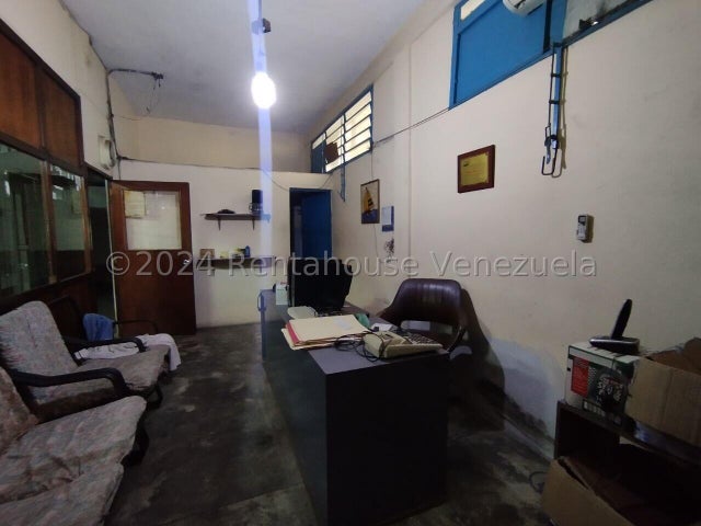 Edificio en venta ubicado en San Joaquin Valencia carabobo cd 25-97  ELOISA MEJIA
