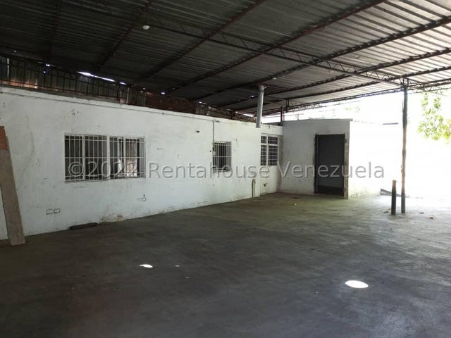Casa y galpon en venta ubicado en av las ferias valencia carabobo cd 26-11328 ELOISA MEJIA