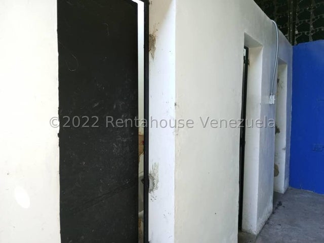 Casa y galpon en venta ubicado en av las ferias valencia carabobo cd 26-11328 ELOISA MEJIA