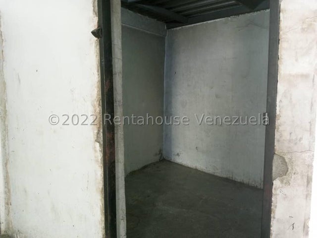 Casa y galpon en venta ubicado en av las ferias valencia carabobo cd 26-11328 ELOISA MEJIA