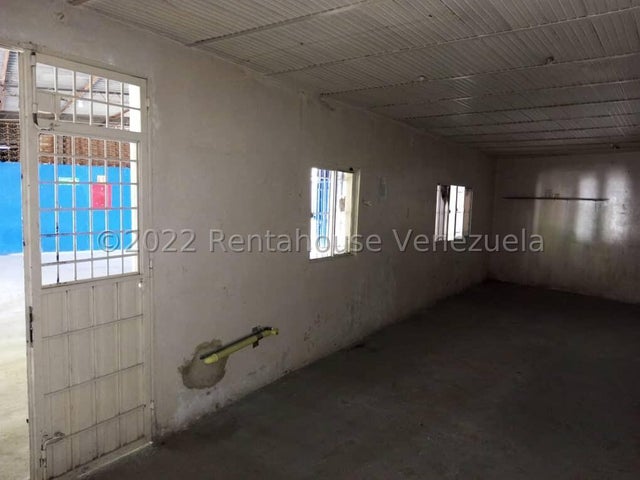 Casa y galpon en venta ubicado en av las ferias valencia carabobo cd 26-11328 ELOISA MEJIA