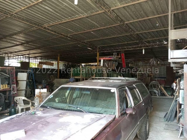 Casa y galpon en venta ubicado en av las ferias valencia carabobo cd 26-11328 ELOISA MEJIA