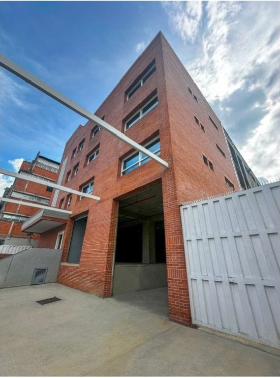 EDIFICIO EN VENTA, VENEZUELA