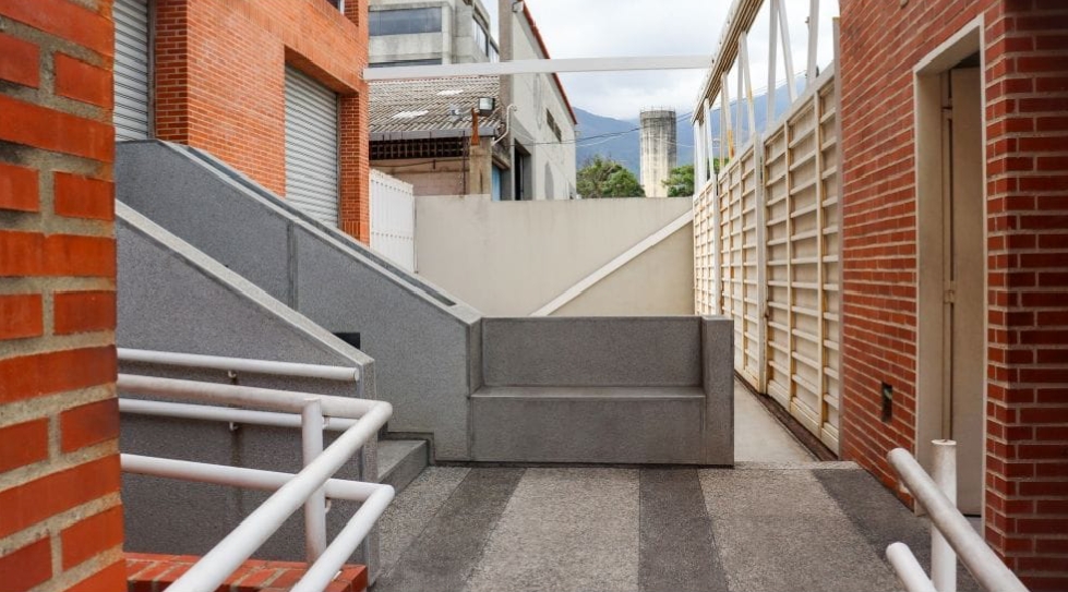 EDIFICIO EN VENTA, VENEZUELA