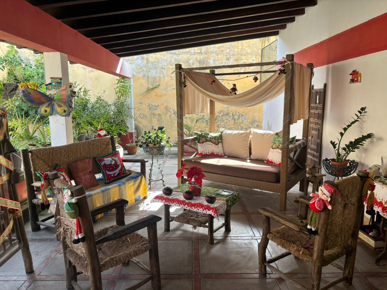 Vendo casa en los guayabitos con piscina