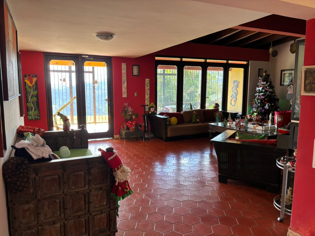 Vendo casa en los guayabitos con piscina